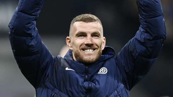 Fiorentina, Dzeko: "L'età non conta, non sono ancora da buttare. Pioli? Impressione positiva"