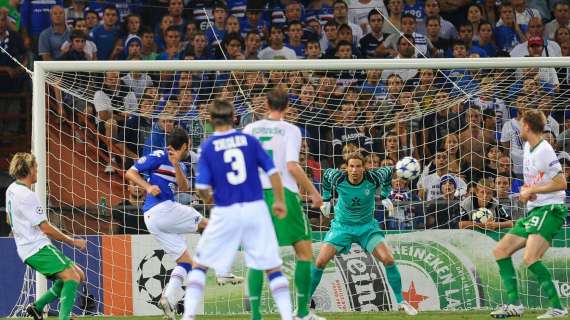 Pazzini segna nella gara di preliminare, a Genova, col Werder Brema