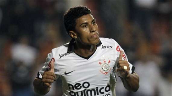 Paulinho si allontana, l'Inter si focalizza su Douglas