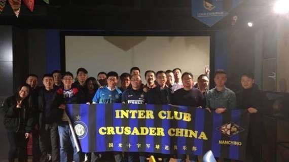 FOTO - L'Inter vince, festa allo store di Nanchino