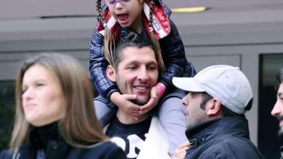 Materazzi in attesa di Moratti negli uffici Saras