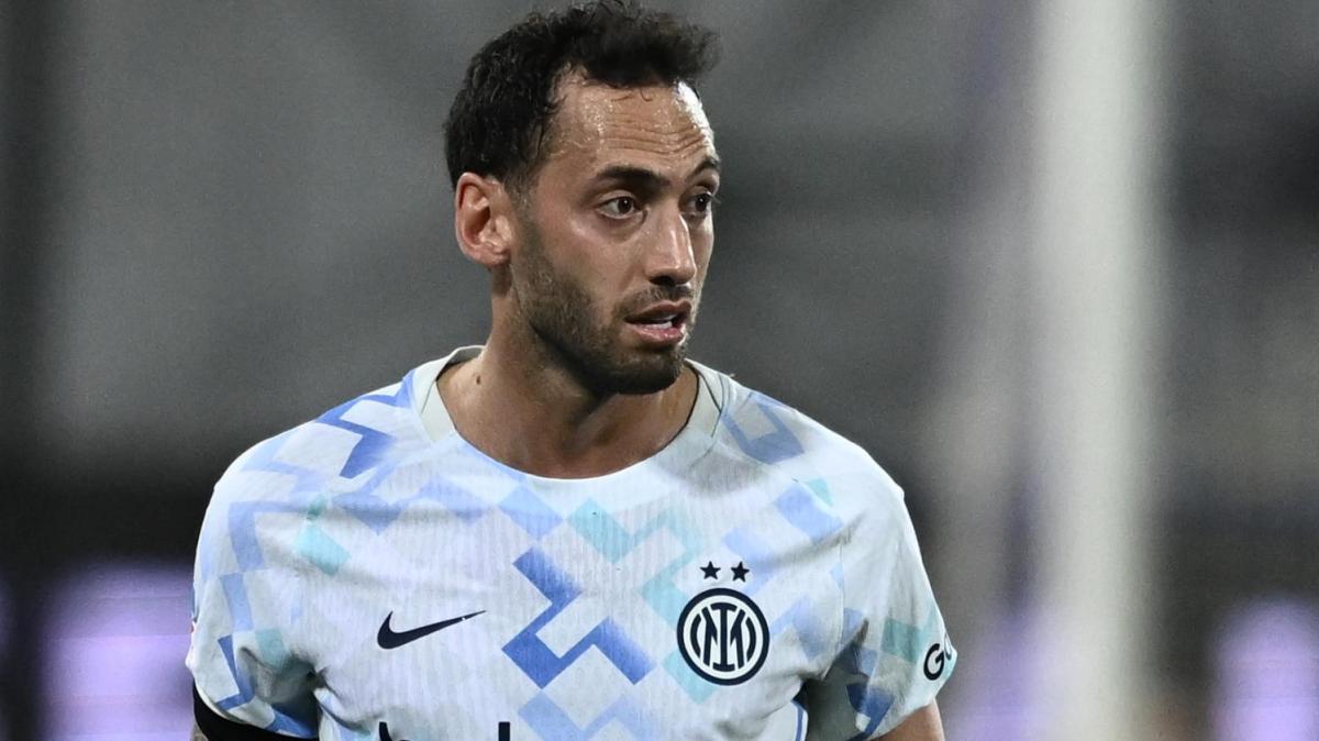 Calhanoglu rassicura l'Inter e la Turchia: "Pronto per domani. Ho avuto un crampo contro la Romania, ora sto bene"