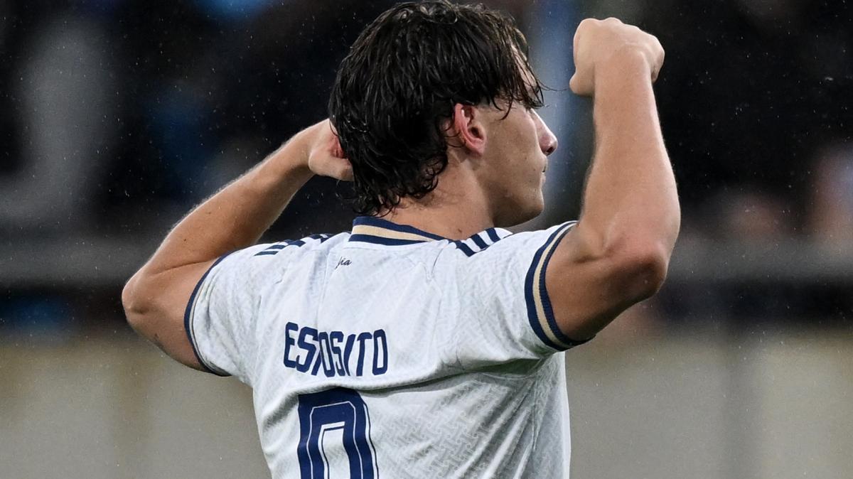 Esposito, 4 gol in Nazionale prima dei 21 anni. Solo due icone meglio di lui