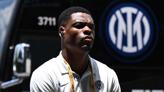 GdS - Dumfries, oggi scade la clausola: sarà ancora Inter. Mendes e il Barcellona...