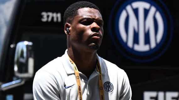 Sport - Mendes propone Dumfries al Barcellona, ma c'è un ostacolo. E anche il Manchester City è in corsa