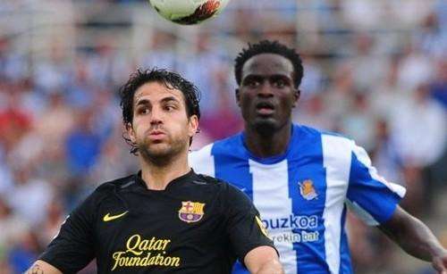 Mariga controlla Cesc Fabregas