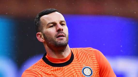 Handanovic ha la fiducia dell'Inter, ma i bookies aprono alla sua partenza: quota 2,25