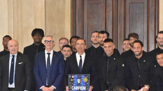 VIDEO - L'Inter a Palazzo Marino per l'Ambrogino d'Oro: la premiazione