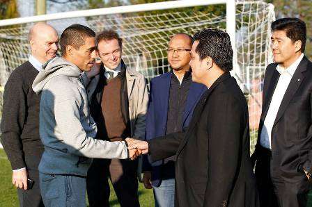 FOTO - Thohir e Cordoba, stretta di mano alla Pinetina