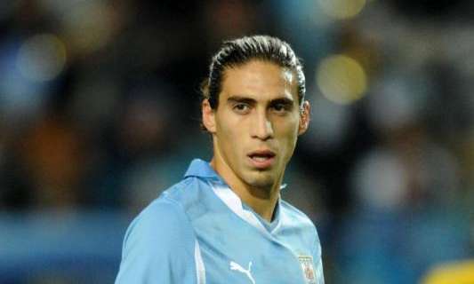 Caceres, il Siviglia vuole più soldi. L'Inter però...