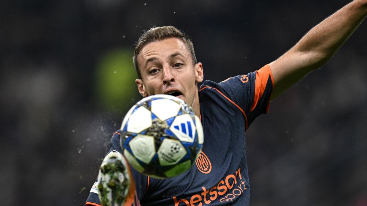 TS - Dumfries-Liverpool, solo un sondaggio. Per far partire Frattesi serve il sostituto: l'Inter pensa a Jones