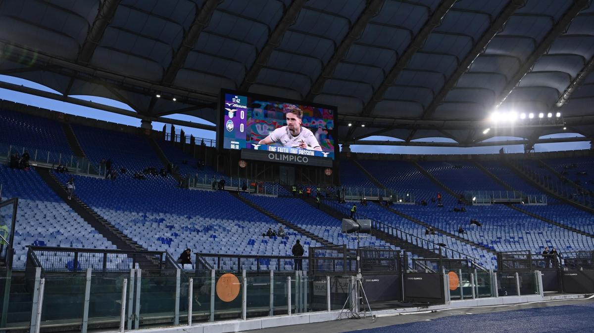 Lazio-Inter: stessa partita, diverso colpo d'occhio. Come a teatro