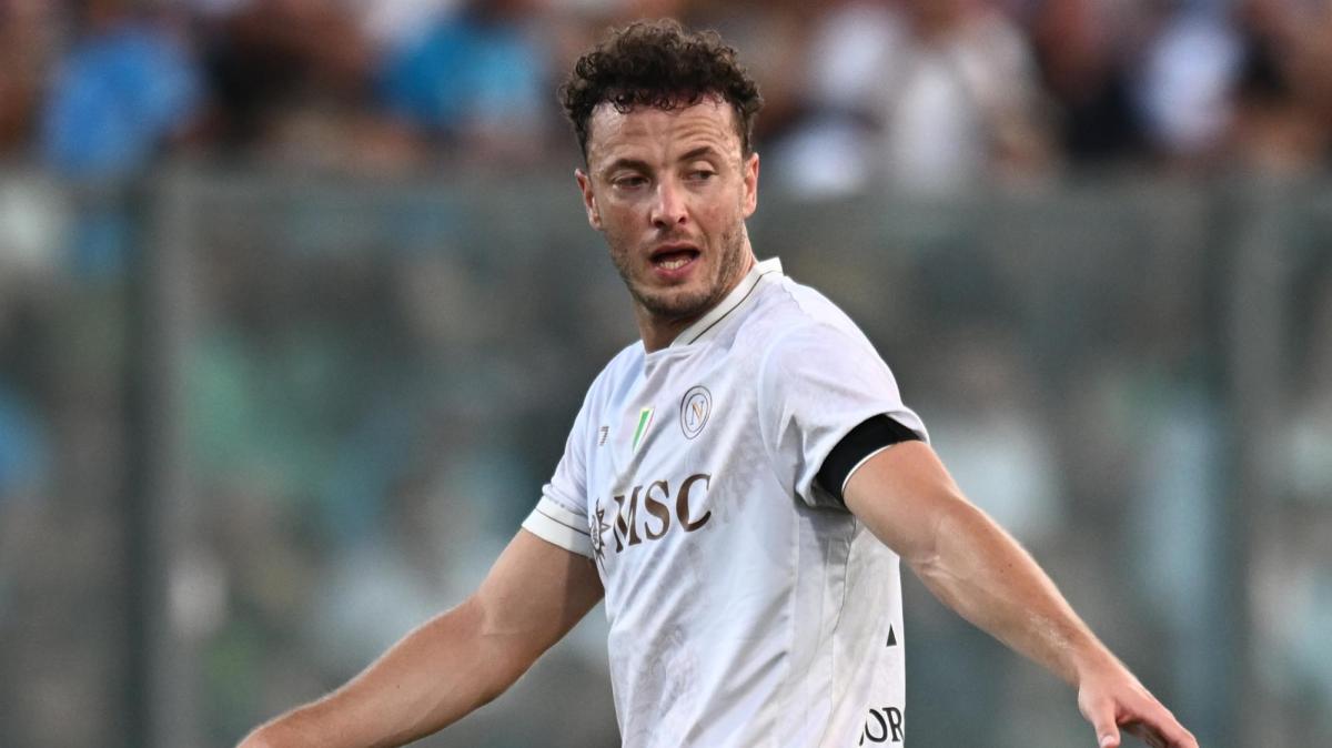 Napoli, Rrahmani: "Se rientro con l'Inter? Non lo sappiamo, l'importante è non rischiare nulla"
