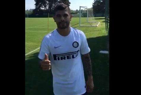 Banega, primo giorno ad Appiano: "Forza Inter!"