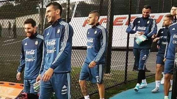 Icardi finalmente respira aria di Nazionale: nel primo allenamento però Maurito lavora ancora a parte