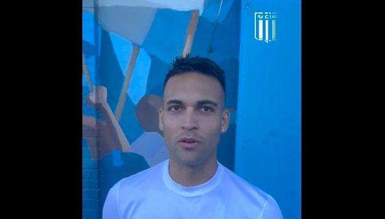 VIDEO - Lautaro fa visita al Racing: "È sempre una gioia immensa venire qui, ho passato momenti bellissimi"