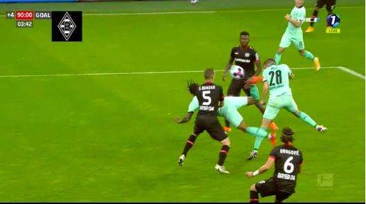 VIDEO - Il 'Gladbach incassa il poker, la magia di Lazaro non basta: 4-3 Leverkusen