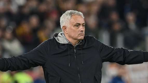 Mourinho: "Onorato per la chiamata dal Portogallo, ma sono a Roma. I fischi a Zaniolo? Sono dispiaciuto"