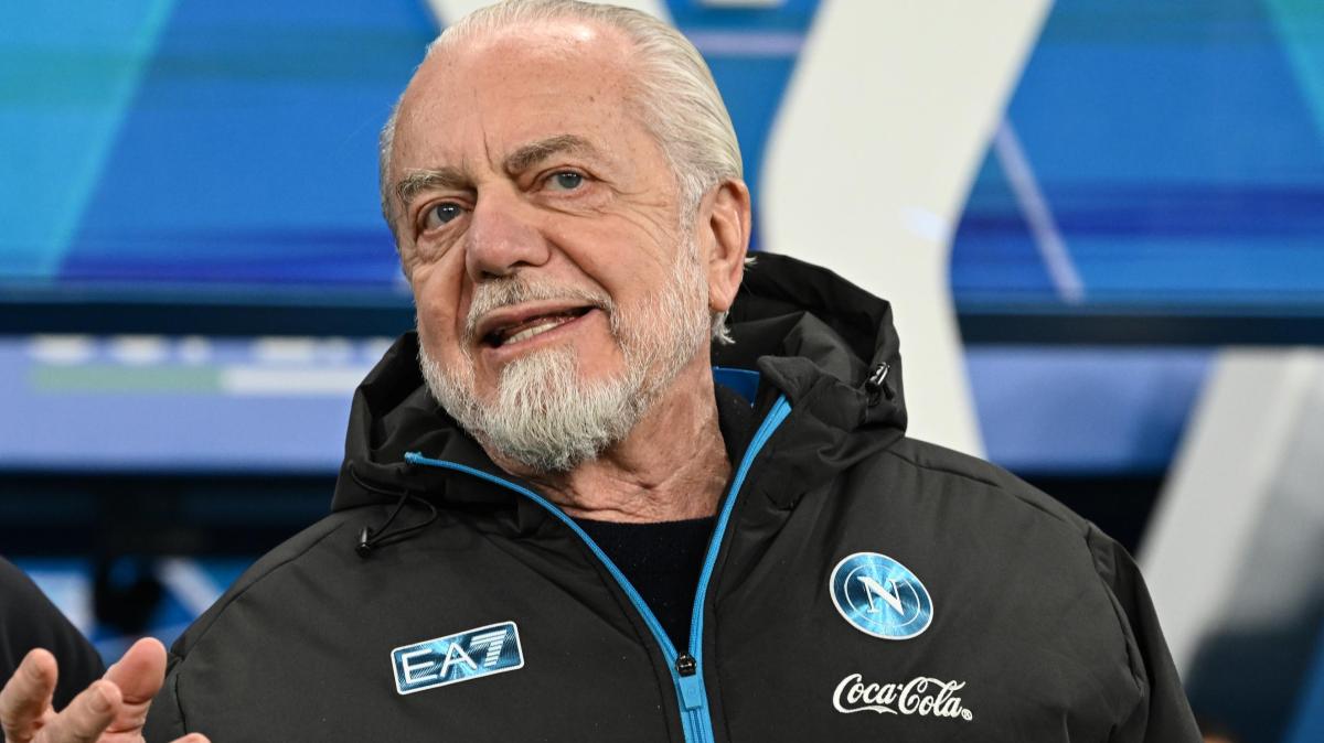 De Laurentiis si tiene stretto Conte: "Lui in Nazionale? Il Napoli è anche una sua creatura, la ucciderebbe"
