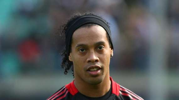 Dalbert celebra Ronaldinho su Instagram: "Leggenda"