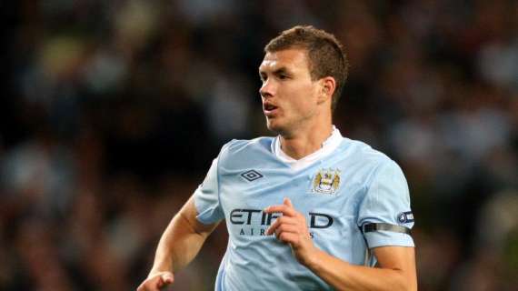 VIDEO - Mentre l'Inter lo punta, Dzeko fa ancora gol