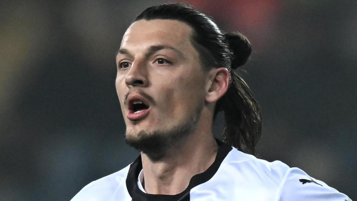 UFFICIALE - Cremonese, un arrivo prima del match con l'Inter: preso Djuric dal Parma 