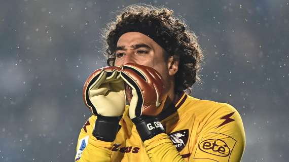 Ochoa, messaggio a Inter e Milan: "Ho il passaporto comunitario e i club lo sanno. Spero di giocare in Champions"