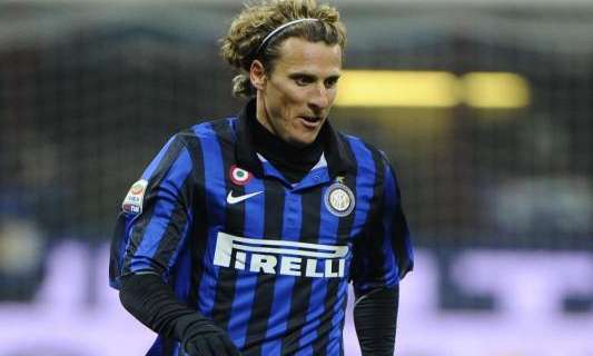 Si rivede in campo Forlan. Sneijder, solo una botta