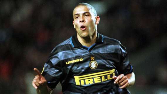 PlayRatings - Ronaldo-Inter il trasferimento più caro della storia: oggi il Fenomeno varrebbe 433 mln!