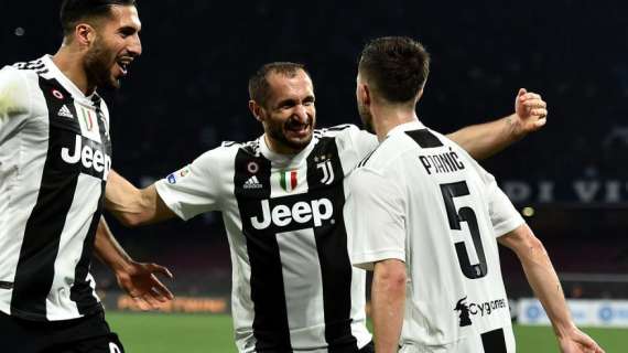 Var, rigore, legni e rossi: al San Paolo passa la Juve (1-2)