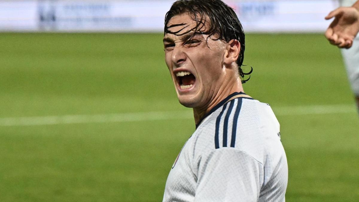 Il Manchester United osserva Pio Esposito: scout alle due gare dell'Italia