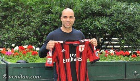 UFFICIALE - Il Milan prende Alex dal Paris SG