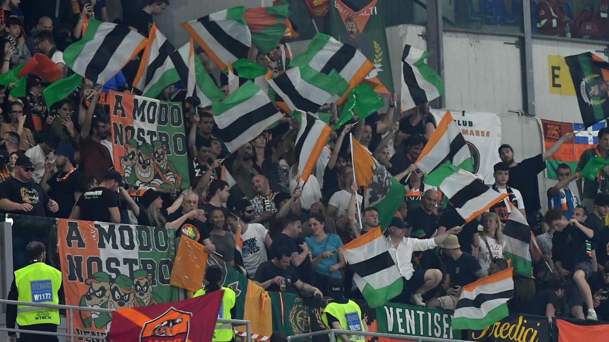 L'Inter accoglie il Venezia in Serie A: "Ci vediamo la prossima stagione"