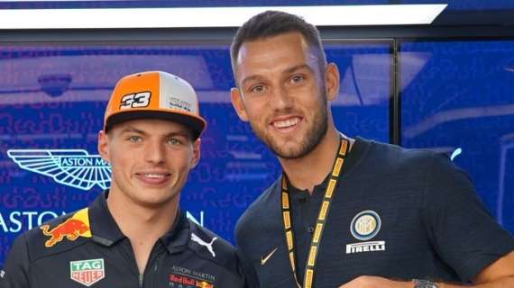 L'Inter celebra Verstappen con la foto dell'incontro con De Vrij: "Orgoglio olandese"