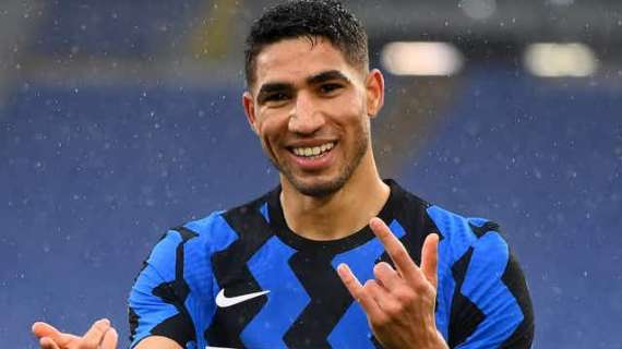 Hakimi segna e dedica il gol a D'Ambrosio, esultando alla Spider man