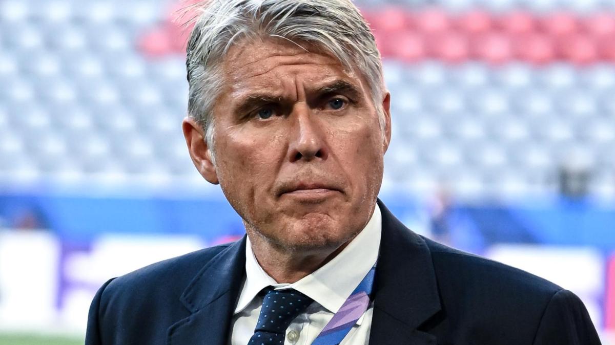 Rosetti spiega: "VAR nato per errori chiari. La UEFA preferisce intervenire meno e lasciare la decisione sul campo"