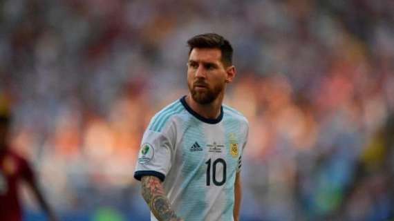 Argentina, Messi avverte Agüero e Lautaro: "Se vogliamo giocare in tre, dobbiamo aiutare la squadra"