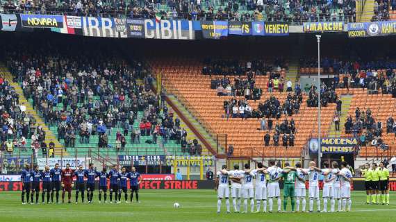 Striscione sugli 'arbitraggi poco seri"