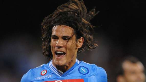 Serie A - Cavani distrugge la Lazio. Milan ok in casa