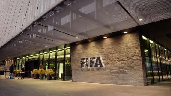 Prime sanzioni della FIFA alla Russia: niente nome, inno o bandiere per le sue squadre