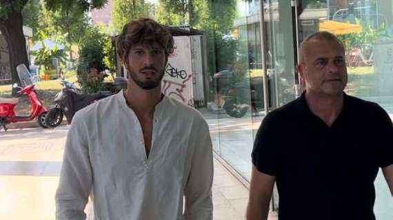 VIDEO - Di Gennaro-Inter 2.0. Il canterano nerazzurro appena arrivato al The Corner per la firma