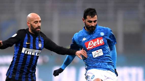 Albiol 'silenzia' i buu razzisti: maglia scambiata con Brozovic regalata a un tifoso interista malato di SLA