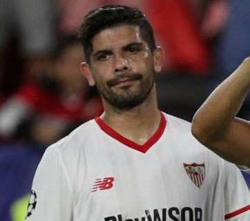 Il Siviglia vince il derby col Malaga: Banega in gol