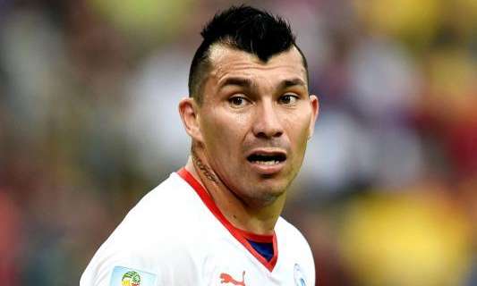 Medel, tra fax in arrivo e dead-line per la lista Uefa. Salta tutto? No, perché...