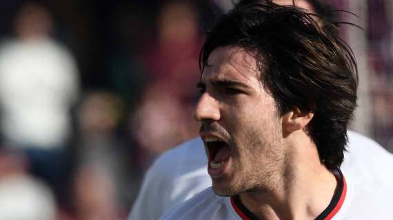 VIDEO - Leao e Tonali lanciano il Milan all'Arechi, Salernitana piega 2-1: gol e highlights del match