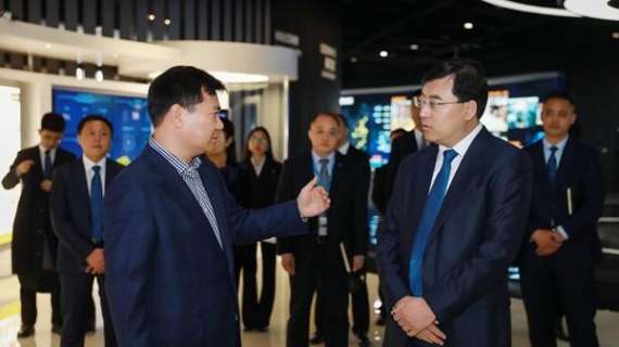 Zhang Jindong vede Pan Gang, leader del Gruppo Yili: si studia partnership anche per il marketing sportivo