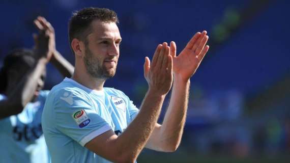 De Vrij saluta la Lazio: "Con voi sono cresciuto come persona e come calciatore"