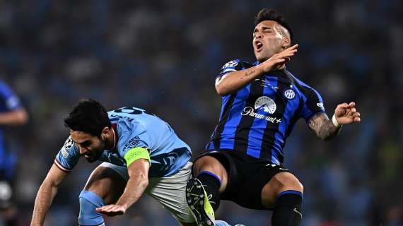 Maxischermo non autorizzato per Manchester City-Inter, multa salata per associazione di Trani