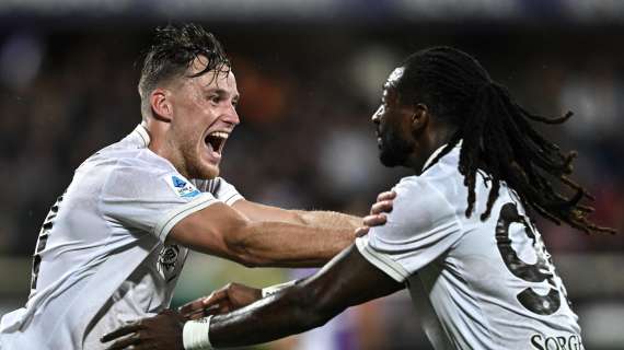 Napoli a punteggio pieno: Hojlund segna all'esordio, tris roboante alla Fiorentina