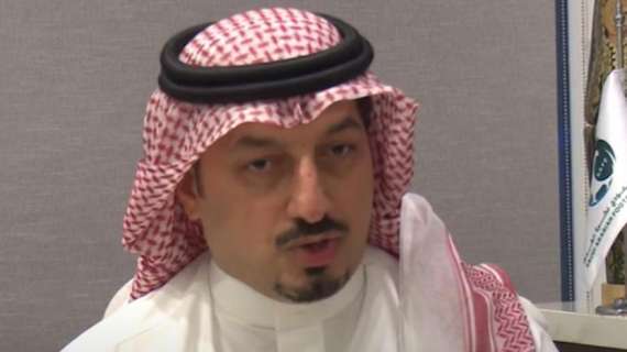 Mondiale 2034, il pres. della Federcalcio saudita assicura: "Giocare in estate? Si può"